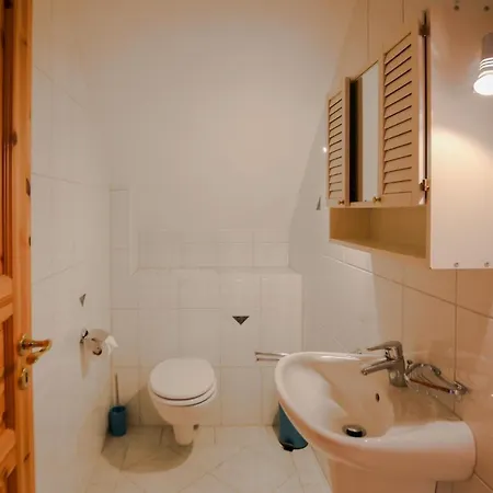Sanders' Kornkuug Apartment *
